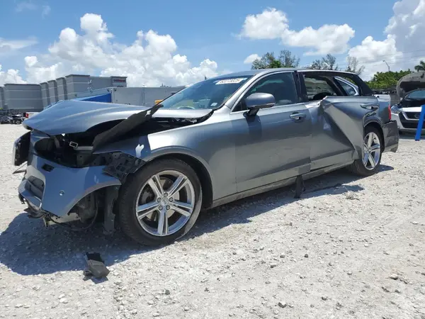 LVY982MK5JP028689 2018 VOLVO S90 - Image 1