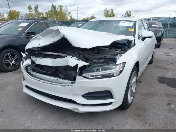 LVY982MK5JP039398 2018 VOLVO S90 - Image 2
