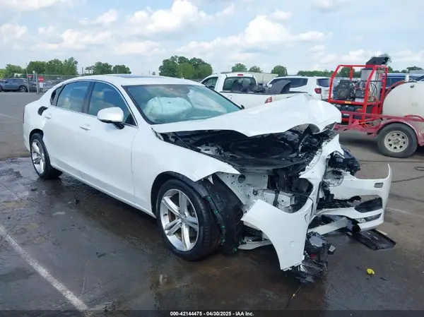 LVY982MK6JP016485 2018 VOLVO S90 - Image 1