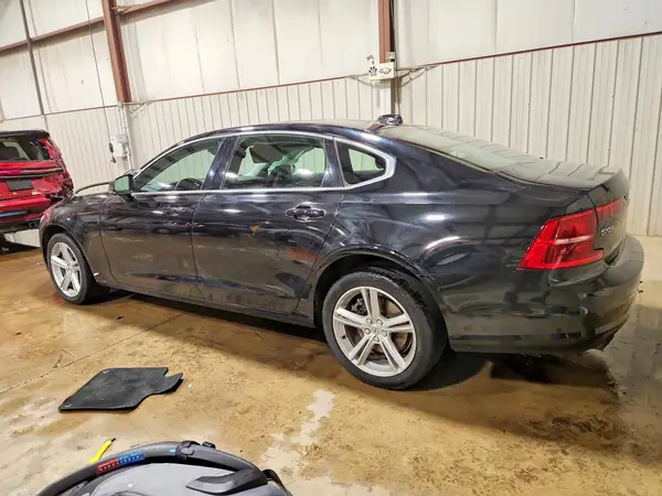 LVY982MK6JP023890 2018 VOLVO S90 - Image 2