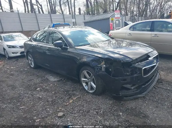 LVY982MK6JP036297 2018 VOLVO S90 - Image 1