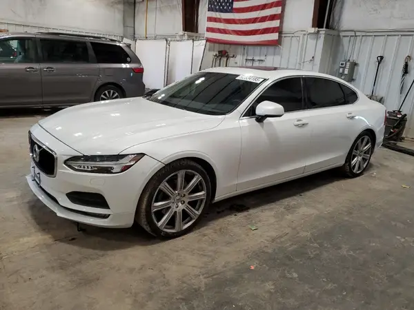 LVY982MK7JP018715 2018 VOLVO S90 - Image 1