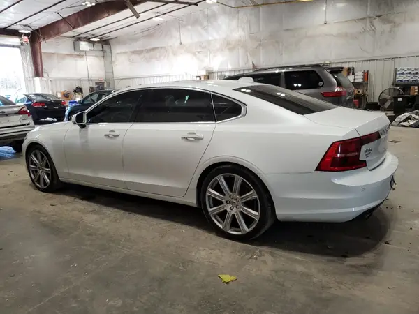 LVY982MK7JP018715 2018 VOLVO S90 - Image 2