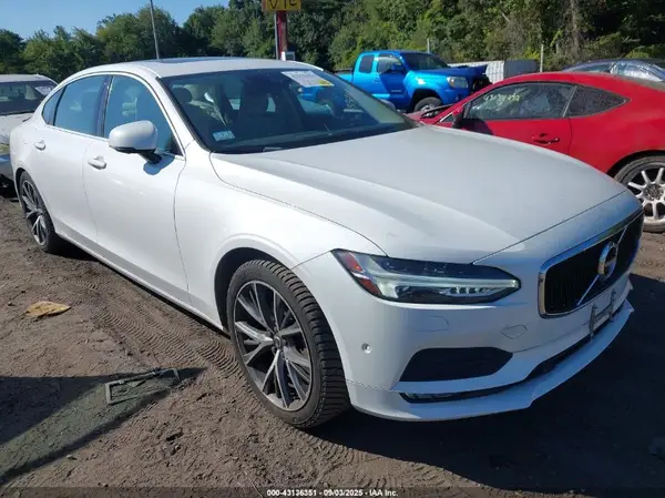 LVY982MK7JP028774 2018 VOLVO S90 - Image 1