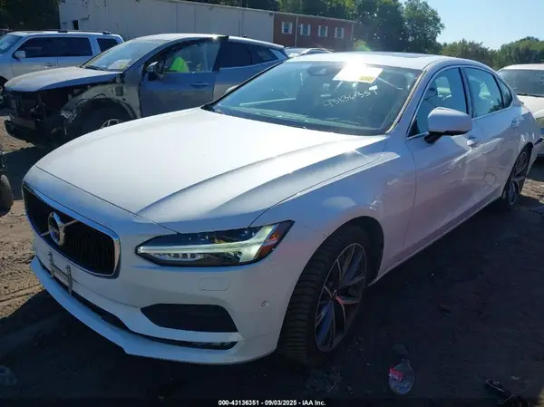 LVY982MK7JP028774 2018 VOLVO S90 - Image 2