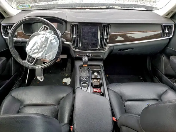 LVY982MK7JP029231 2018 VOLVO S90 - Image 8