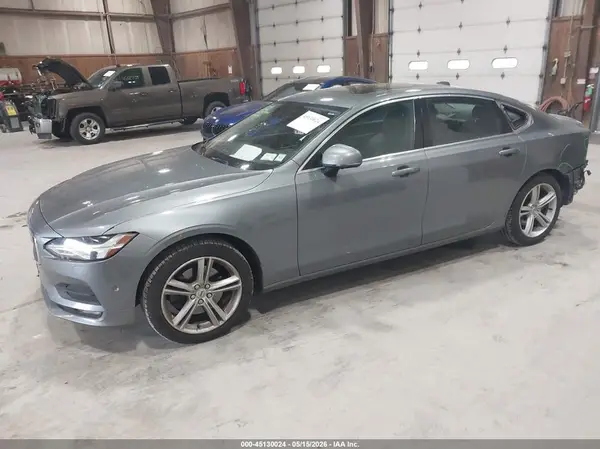 LVY982MK8JP015595 2018 VOLVO S90 - Image 2
