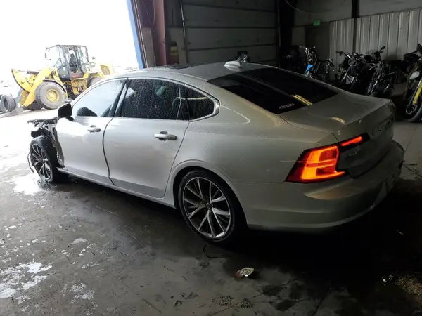 LVY982MK9JP006386 2018 VOLVO S90 - Image 2
