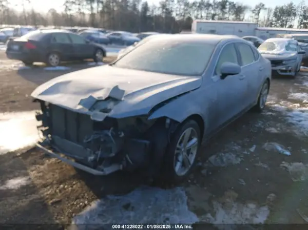 LVY982MK9JP021101 2018 VOLVO S90 - Image 2