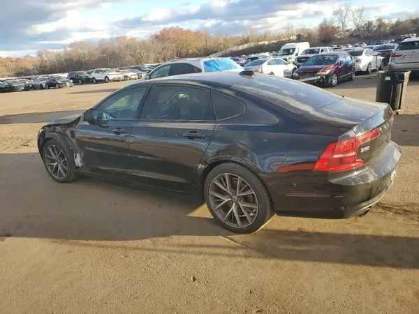 LVY982MK9JP035919 2018 VOLVO S90 - Image 2