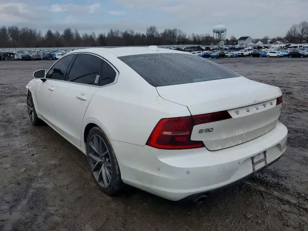 LVY982MKXJP018837 2018 VOLVO S90 - Image 2