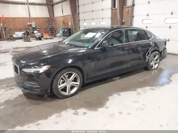 LVY982MKXJP021771 2018 VOLVO S90 - Image 2