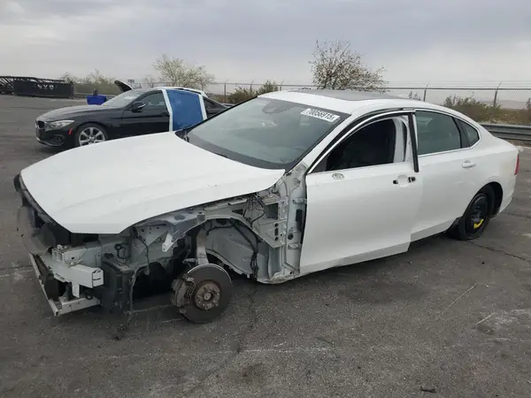 LVY982MKXJP028106 2018 VOLVO S90 - Image 1