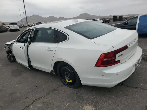 LVY982MKXJP028106 2018 VOLVO S90 - Image 2