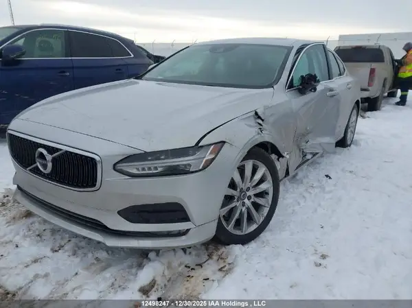 LVY992MK2JP016030 2018 VOLVO S90 - Image 2