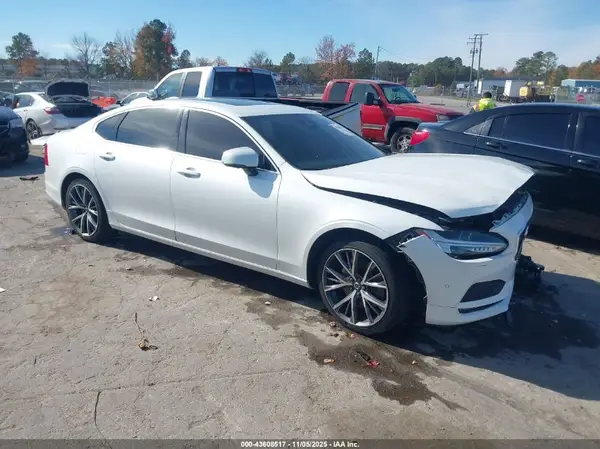 LVY992MK2JP036505 2018 VOLVO S90 - Image 1