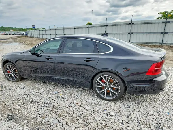 LVY992MK3JP037811 2018 VOLVO S90 - Image 2