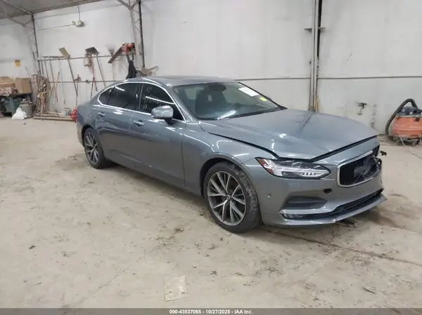 LVY992MK4JP004803 2018 VOLVO S90 - Image 1