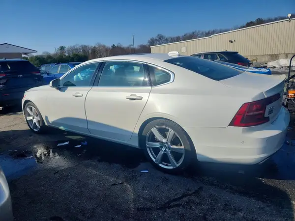LVY992MK7JP021210 2018 VOLVO S90 - Image 2