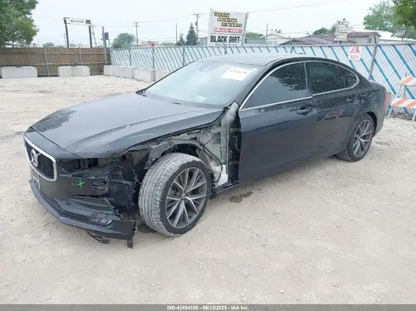 LVY992MKXJP036588 2018 VOLVO S90 - Image 2