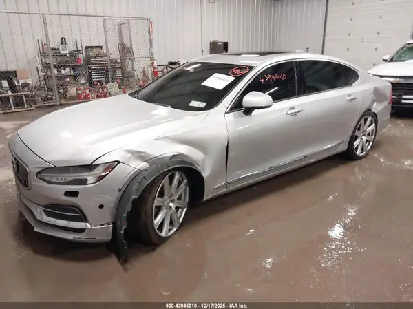 LVY992ML0JP018691 2018 VOLVO S90 - Image 2
