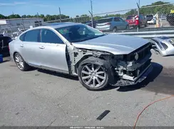 LVY992ML0JP033854 2018 VOLVO S90