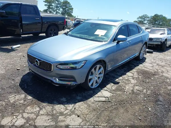 LVY992ML1JP005724 2018 VOLVO S90 - Image 2