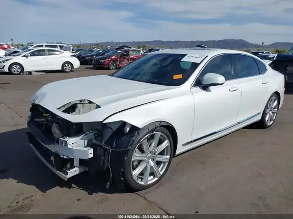 LVY992ML1JP034611 2018 VOLVO S90 - Image 2