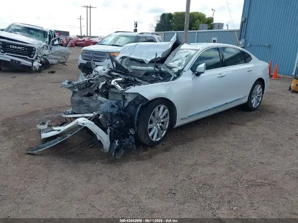 LVY992ML2JP031071 2018 VOLVO S90 - Image 2