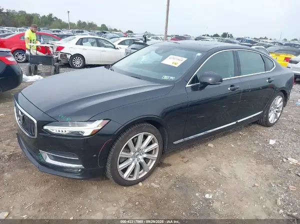 LVY992ML2JP031751 2018 VOLVO S90 - Image 2