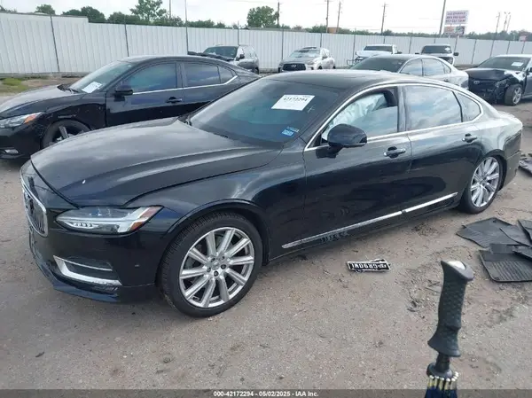 LVY992ML3JP006180 2018 VOLVO S90 - Image 2
