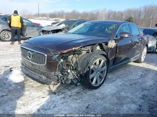 LVY992ML3JP008379 2018 VOLVO S90 - Image 2
