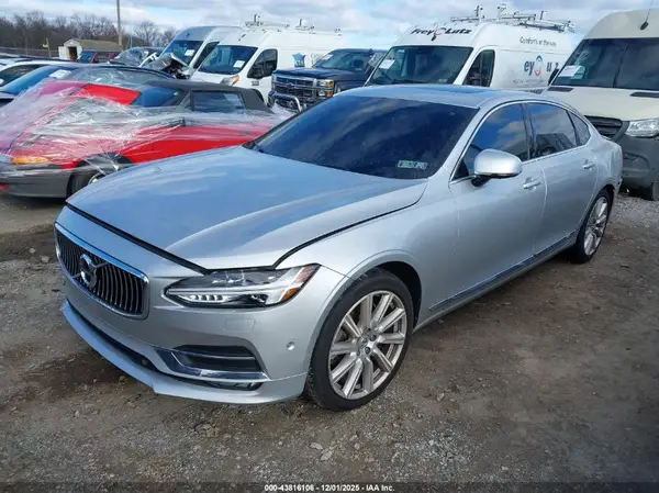 LVY992ML3JP021326 2018 VOLVO S90 - Image 2