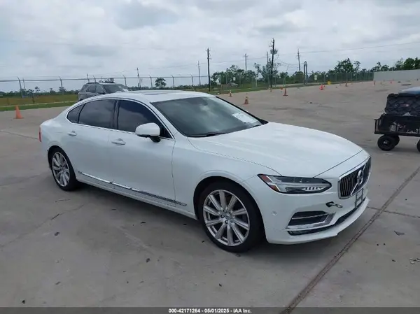 LVY992ML4JP006883 2018 VOLVO S90 - Image 1