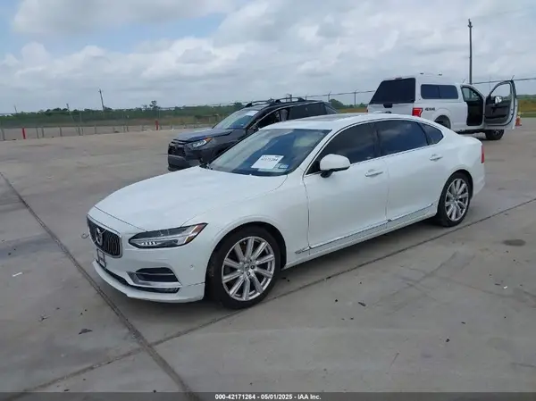 LVY992ML4JP006883 2018 VOLVO S90 - Image 2