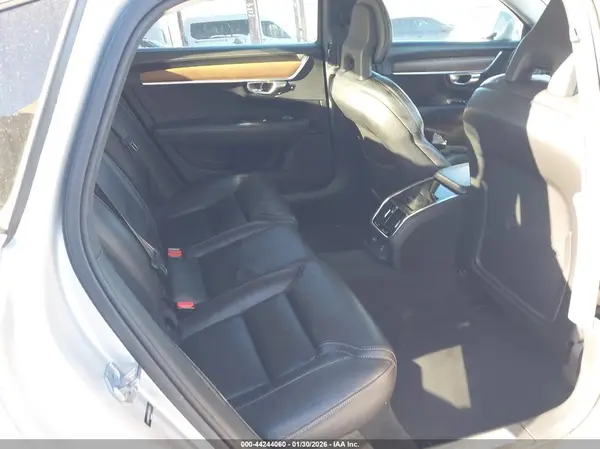 LVY992ML4JP007001 2018 VOLVO S90 - Image 8