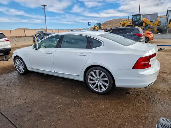 LVY992ML7JP007834 2018 VOLVO S90 - Image 2