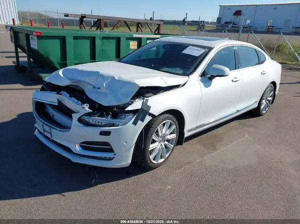 LVY992ML7JP008840 2018 VOLVO S90 - Image 2