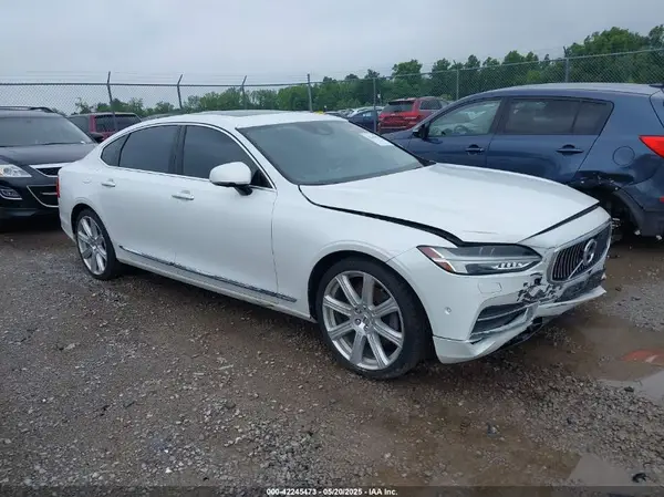 LVY992ML8JP005722 2018 VOLVO S90 - Image 1