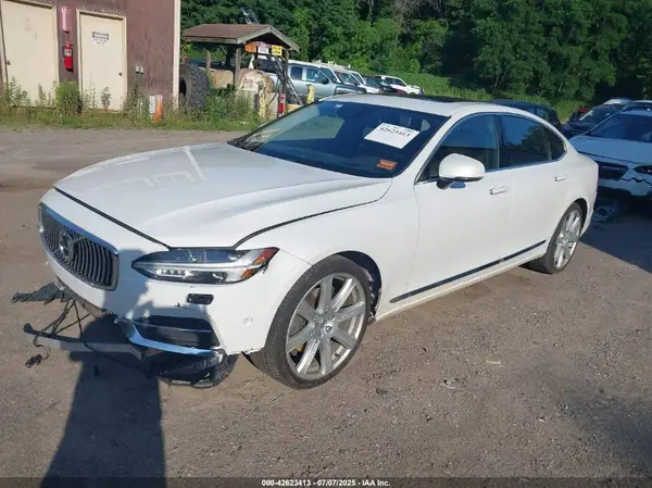 LVY992ML8JP007292 2018 VOLVO S90 - Image 2