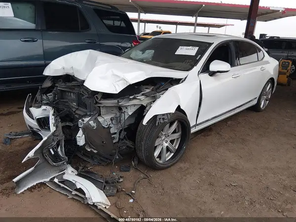 LVY992ML8JP029681 2018 VOLVO S90 - Image 2