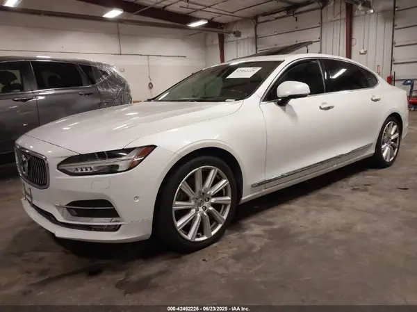 LVY992ML8JP033620 2018 VOLVO S90 - Image 2