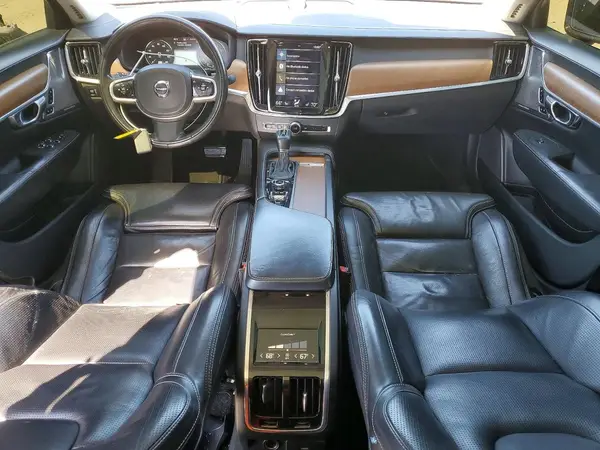LVY992ML9JP007852 2018 VOLVO S90 - Image 8