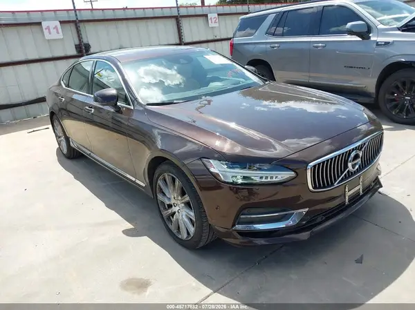 LVY992ML9JP015529 2018 VOLVO S90 - Image 1