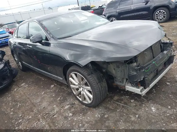 LVY992MLXJP007522 2018 VOLVO S90 - Image 1