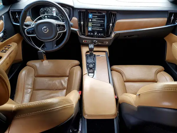 LVY992MLXJP030945 2018 VOLVO S90 - Image 8