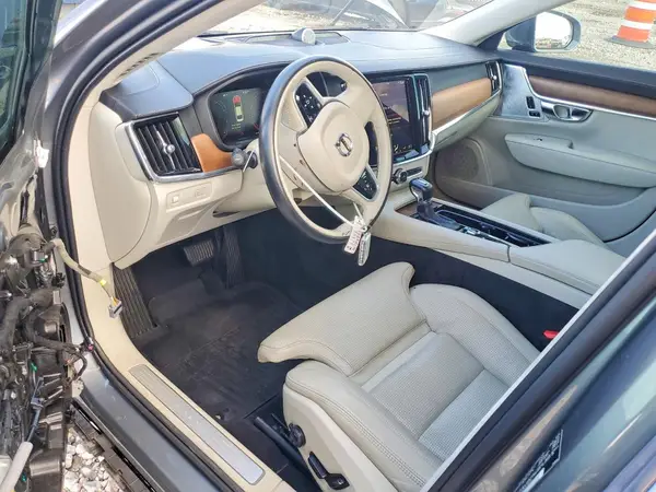 LVY992MLXJP036227 2018 VOLVO S90 - Image 8