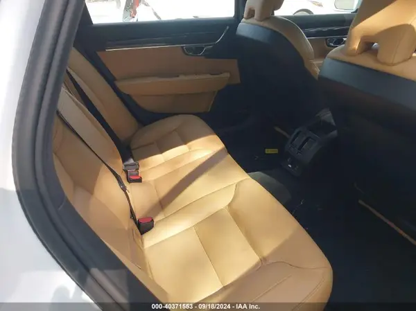 LVYA22MKXKP110725 2019 VOLVO S90 - Image 8