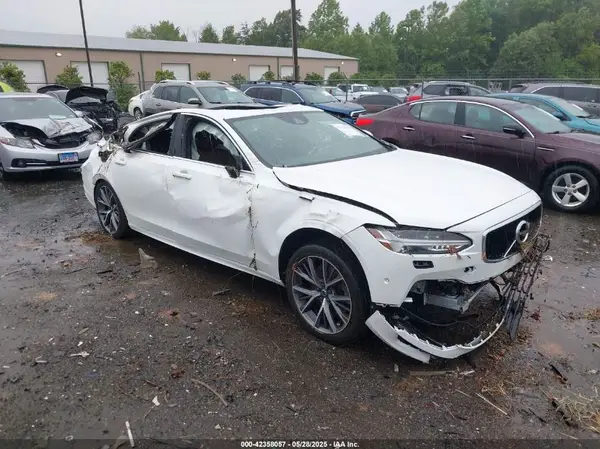 LVYA22MKXLP173955 2020 VOLVO S90 - Image 1