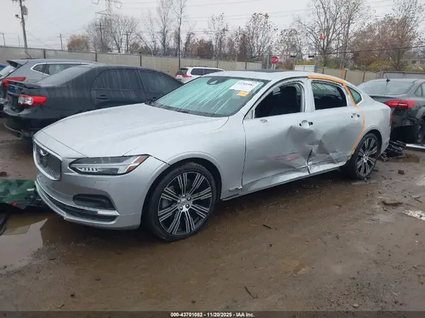 LVYA22ML5MP214745 2021 VOLVO S90 - Image 2